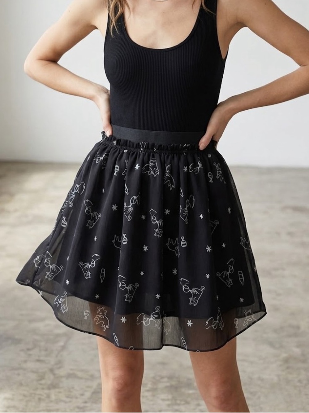 Aritzia Talula⎜CHIFFON MINI SKIRT⎜BLACK / ESPACE / CATS